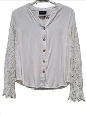 LIV Los Angeles White Eyelet Sleeve Boho V-Neck Blouse Top - Size M